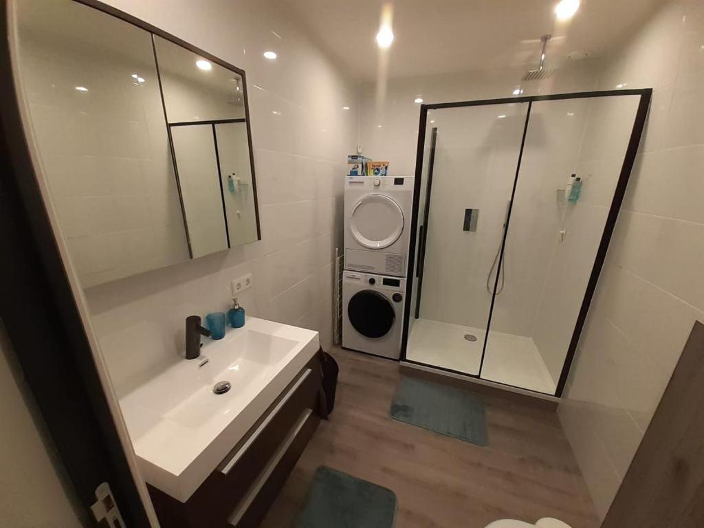 Appartement Deluxe Tilburg Eksteriør billede